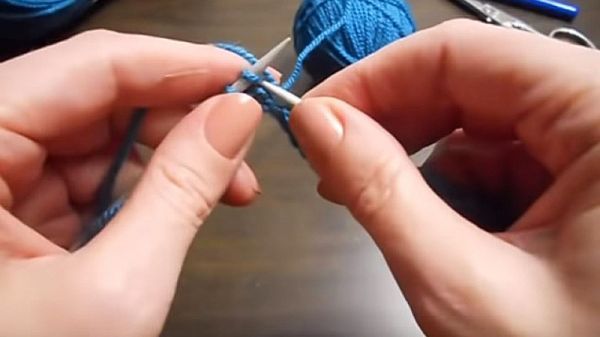 Вязание повязки на голову с объемной косой